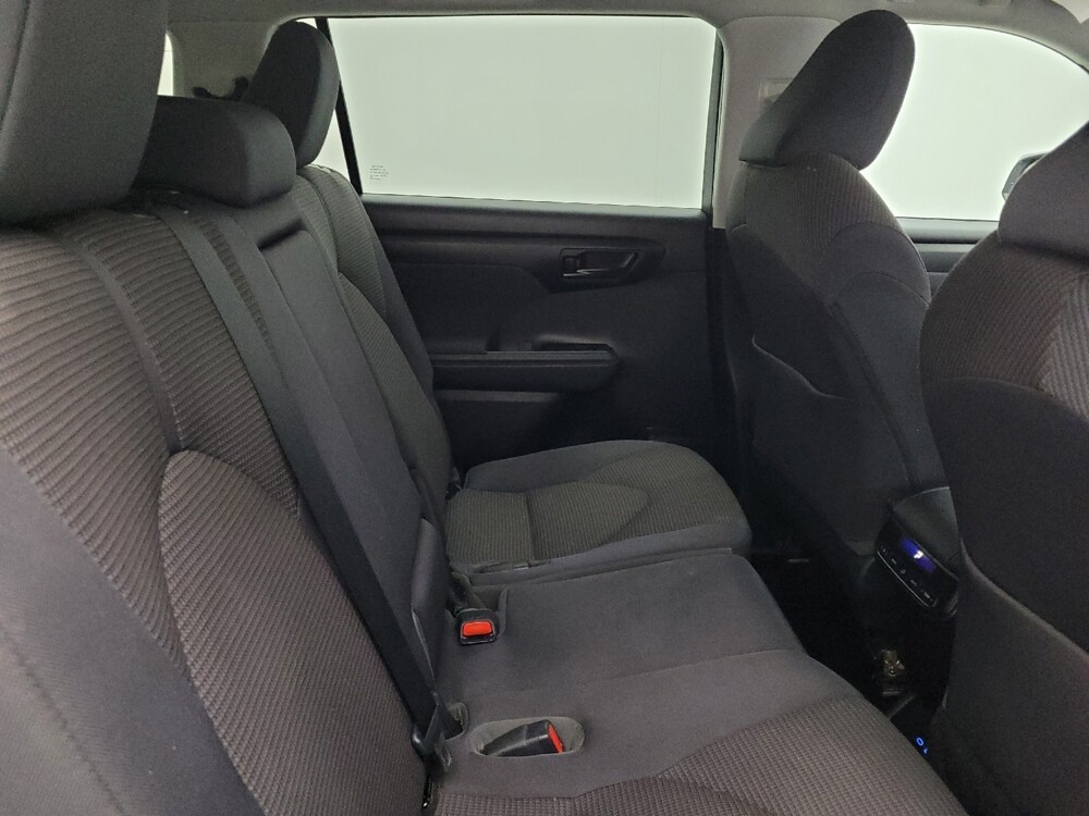 2022 Toyota Highlander in Greenville, NC 27834 - 18091698 19