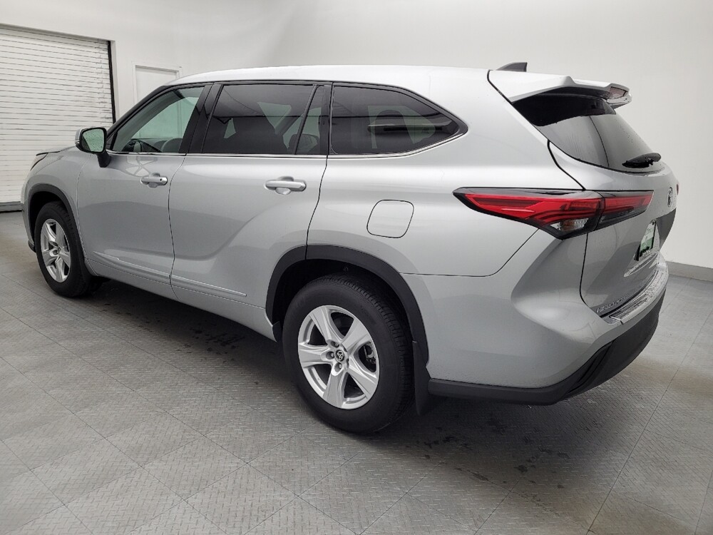 2022 Toyota Highlander in Greenville, NC 27834 - 18091698 3