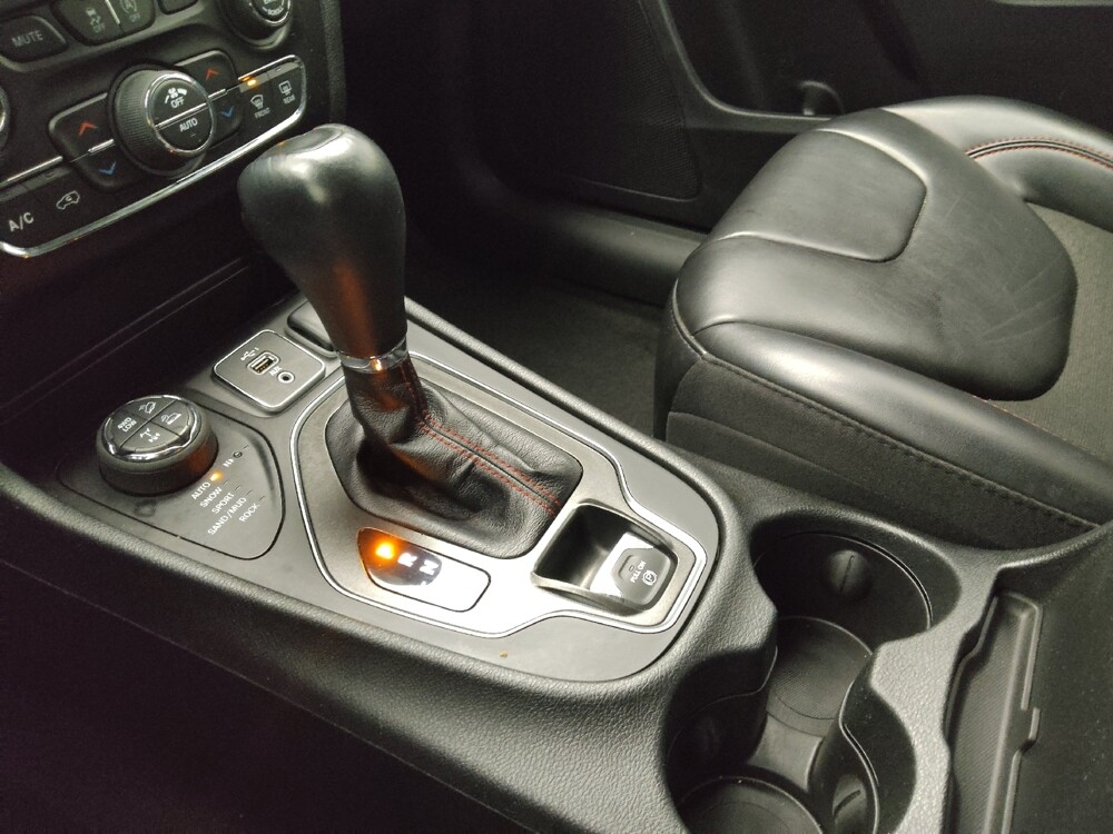 2022 Jeep Cherokee in Peoria, IL 61615 - 18091700 26