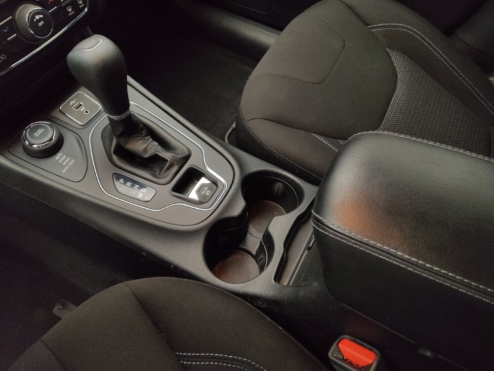 2019 Jeep Cherokee in Lakewood, CO 80215 - 18091706 26