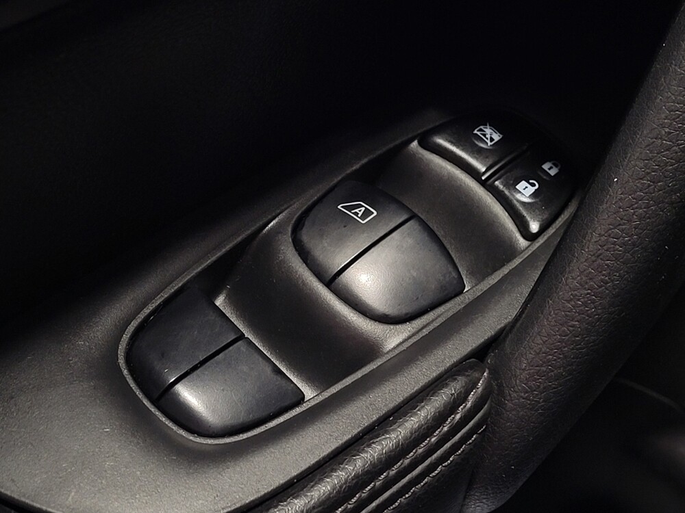 2016 Nissan Rogue in Gainesville, FL 32609 - 18091715 27