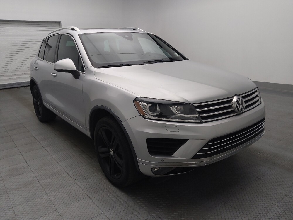 2017 Volkswagen Touareg in Gainesville, FL 32609 - 18091718 13
