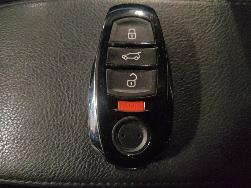 2017 Volkswagen Touareg in Gainesville, FL 32609 - 18091718 32