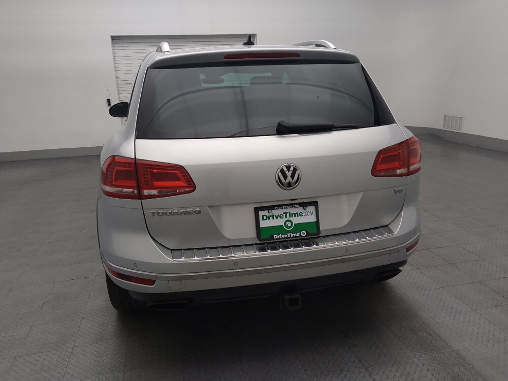 2017 Volkswagen Touareg in Gainesville, FL 32609 - 18091718 6