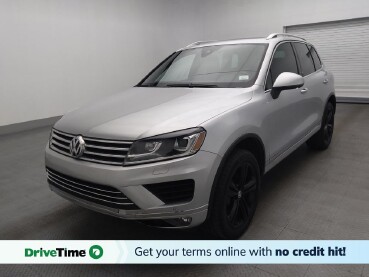 2017 Volkswagen Touareg in Gainesville, FL 32609