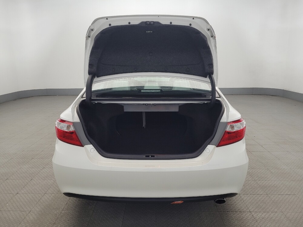 2016 Toyota Camry in Glen Burnie, MD 21061 - 18091720 29