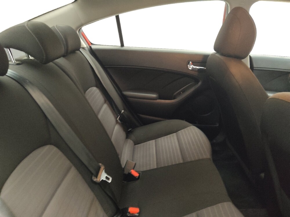 2018 Kia Forte in Lombard, IL 60148 - 18091722 19