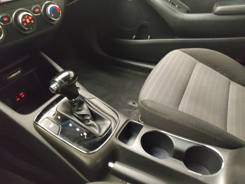 2018 Kia Forte in Lombard, IL 60148 - 18091722 26