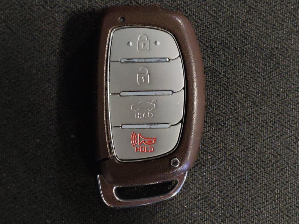 2018 Hyundai Sonata in Houston, TX 77034 - 18091736 32