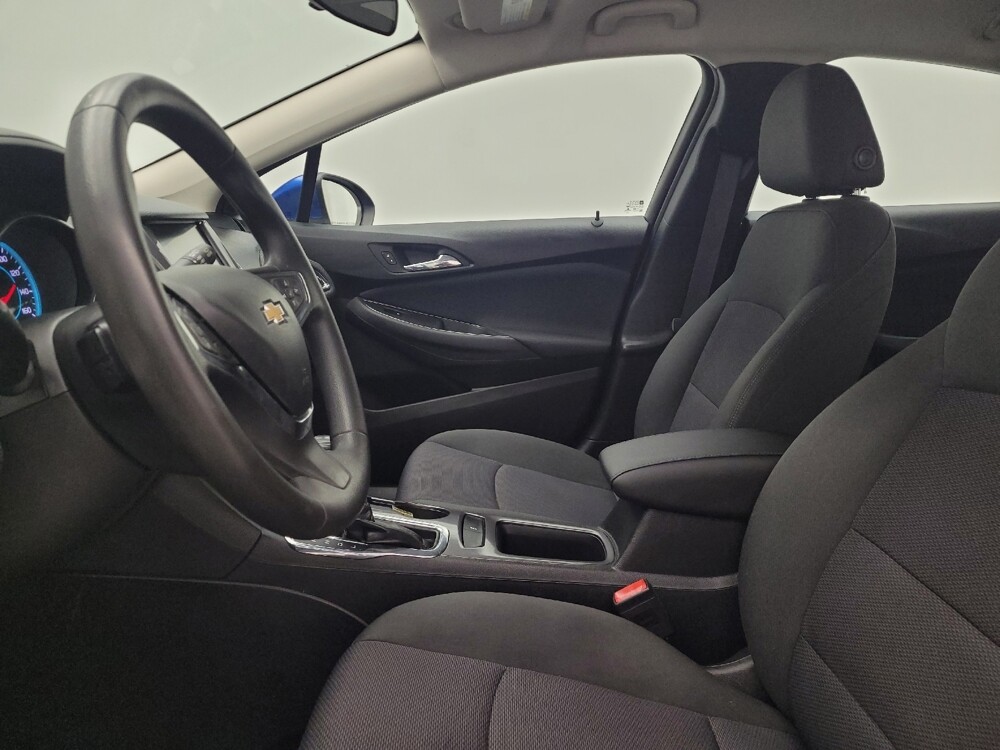 2017 Chevrolet Cruze in Miamisburg, OH 45342 - 18091740 17