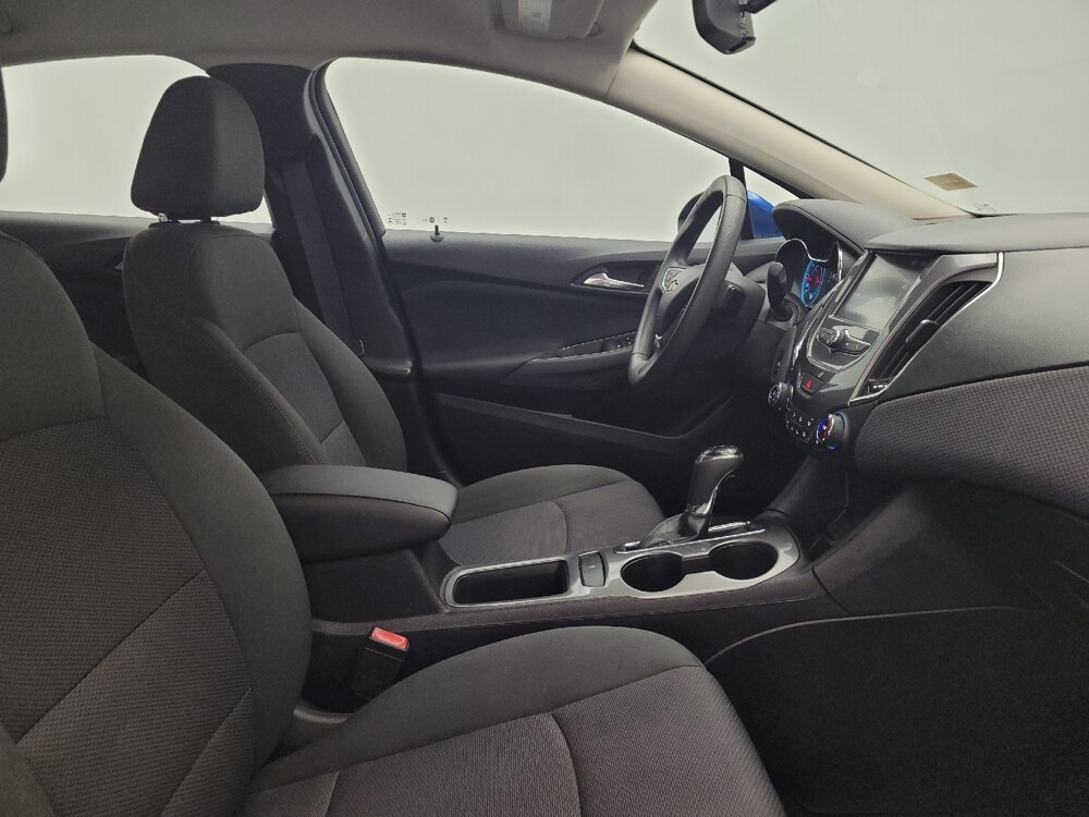 2017 Chevrolet Cruze in Miamisburg, OH 45342 - 18091740 21