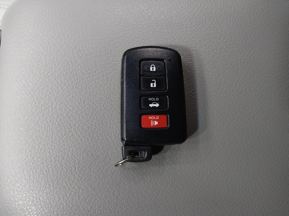 2016 Toyota Camry in Chesapeake, VA 23320 - 18091744 32