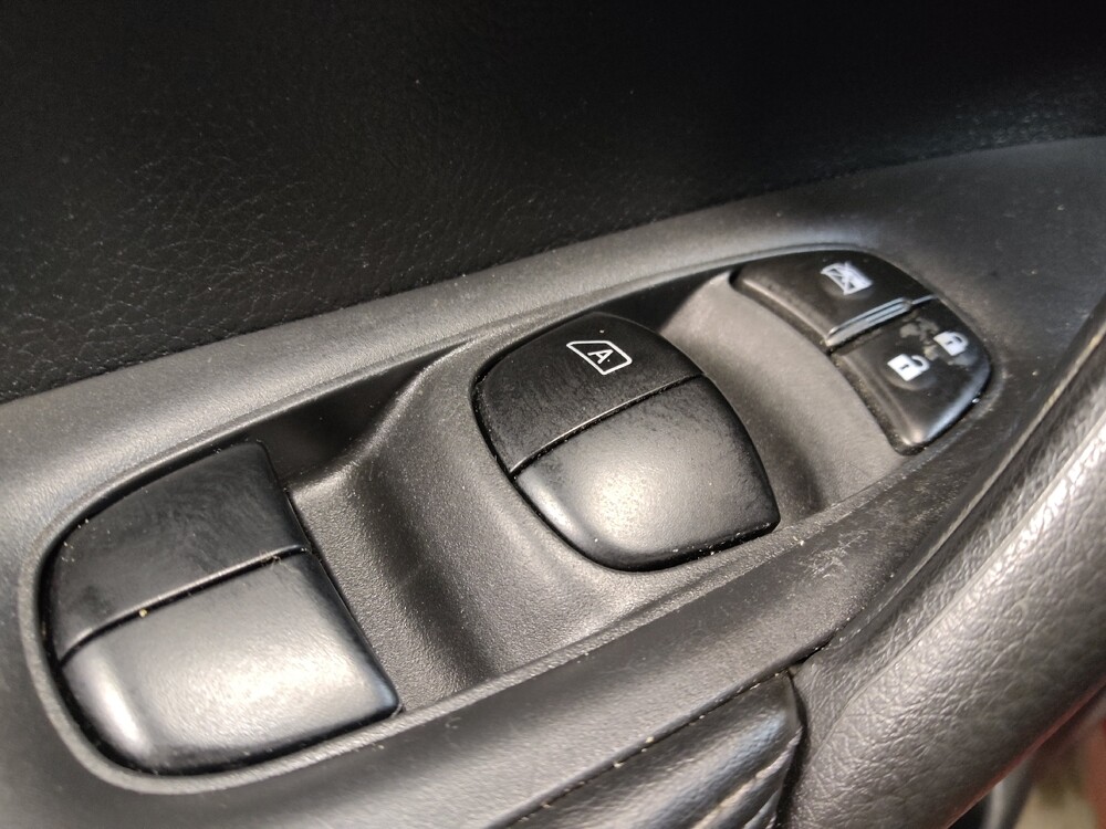 2018 Nissan Rogue Sport in Greenville, NC 27834 - 18091750 27