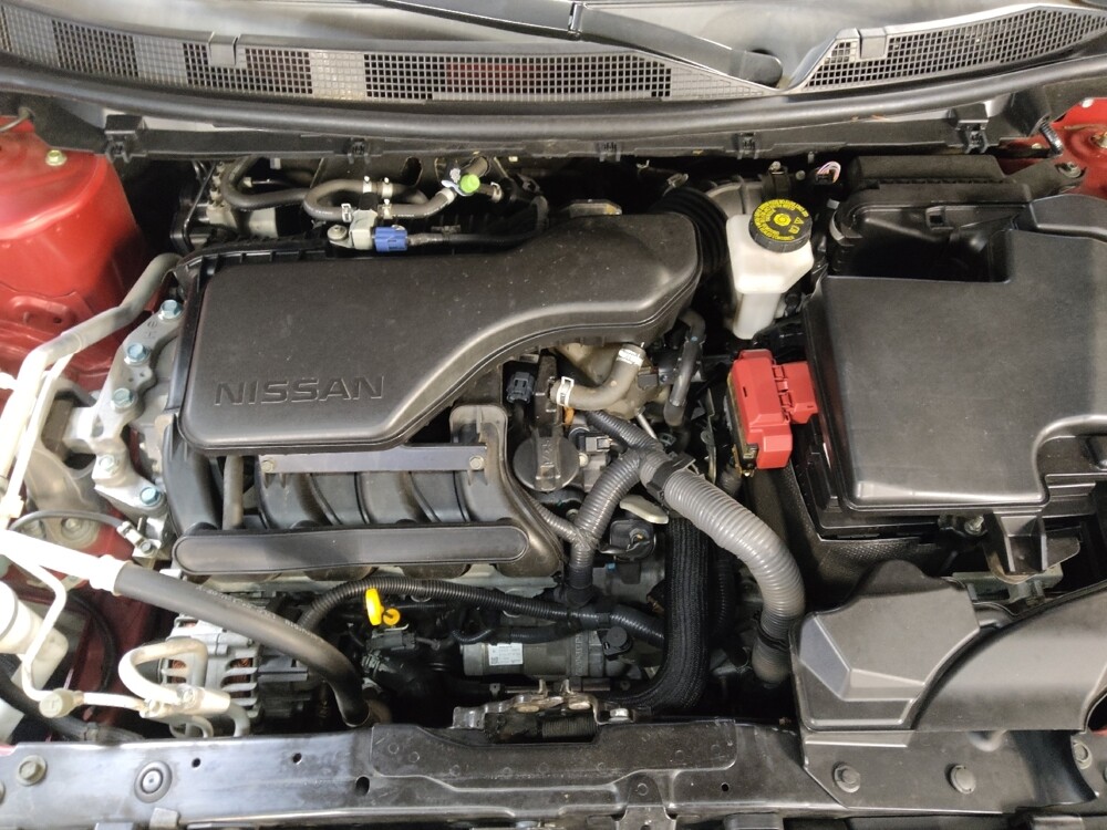 2018 Nissan Rogue Sport in Greenville, NC 27834 - 18091750 30