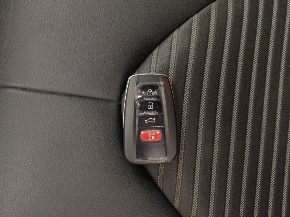 2022 Toyota Camry in Lakewood, CO 80215 - 18091751 32