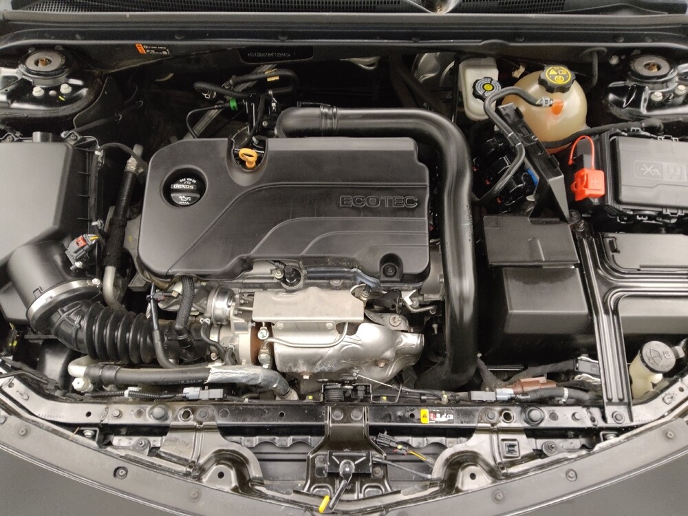 2019 Chevrolet Malibu in Denver, CO 80012 - 18091759 30