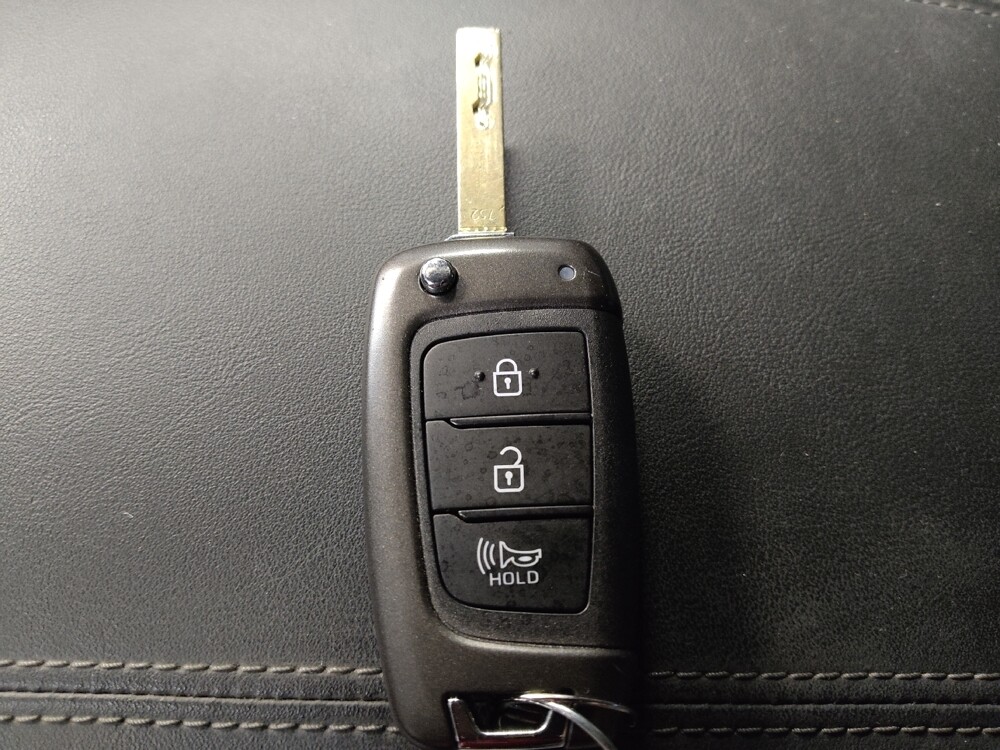 2020 Hyundai Santa Fe in Tampa, FL 33619 - 18091762 32