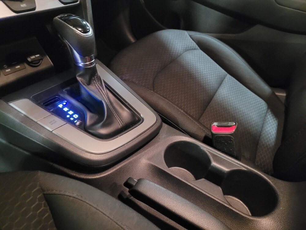 2019 Hyundai Elantra in Downey, CA 90241 - 18091768 26