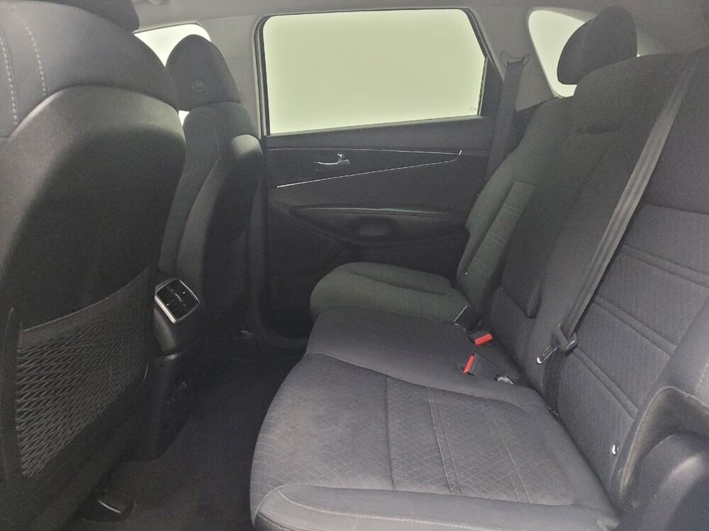 2018 Kia Sorento in Eastpointe, MI 48021 - 18091770 18