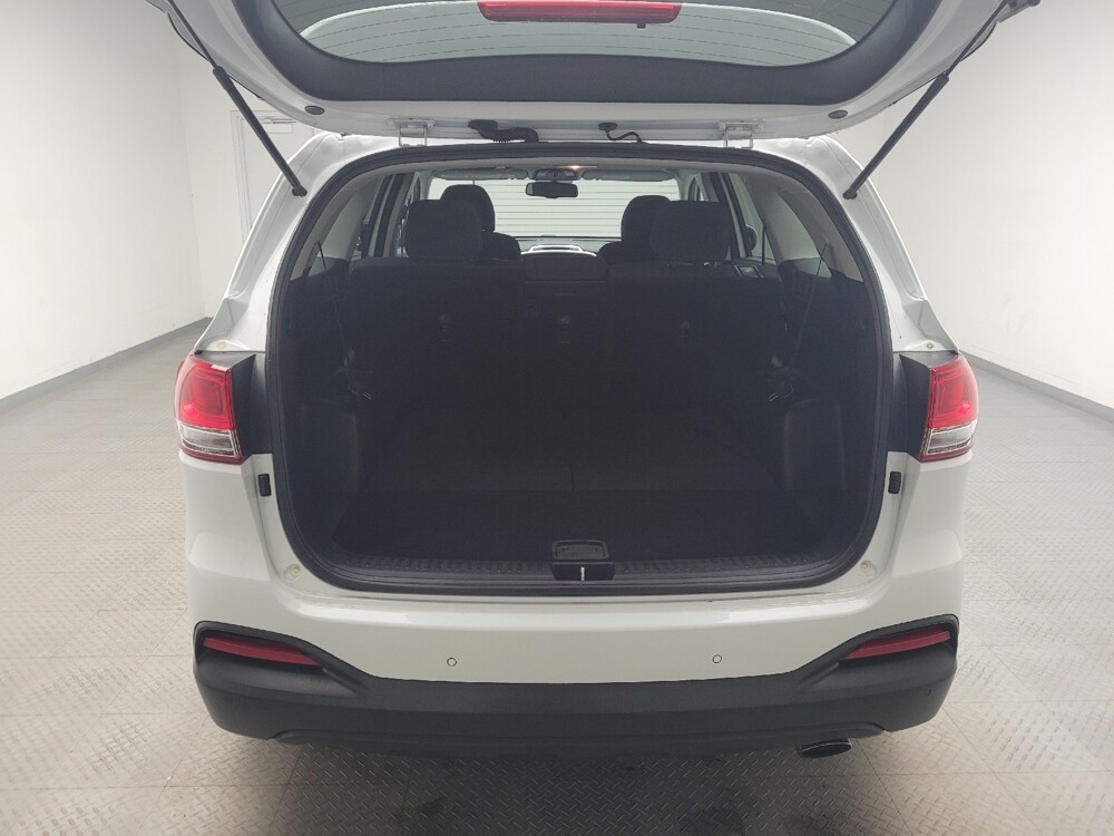 2018 Kia Sorento in Eastpointe, MI 48021 - 18091770 29