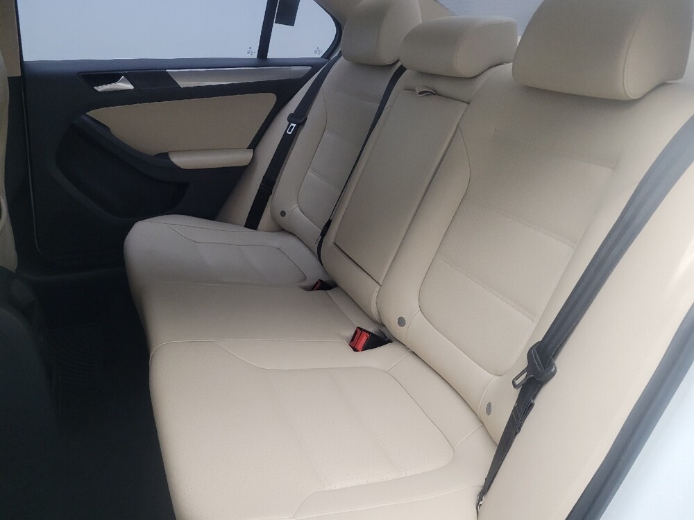 2017 Volkswagen Jetta in Morrow, GA 30260 - 18091776 18