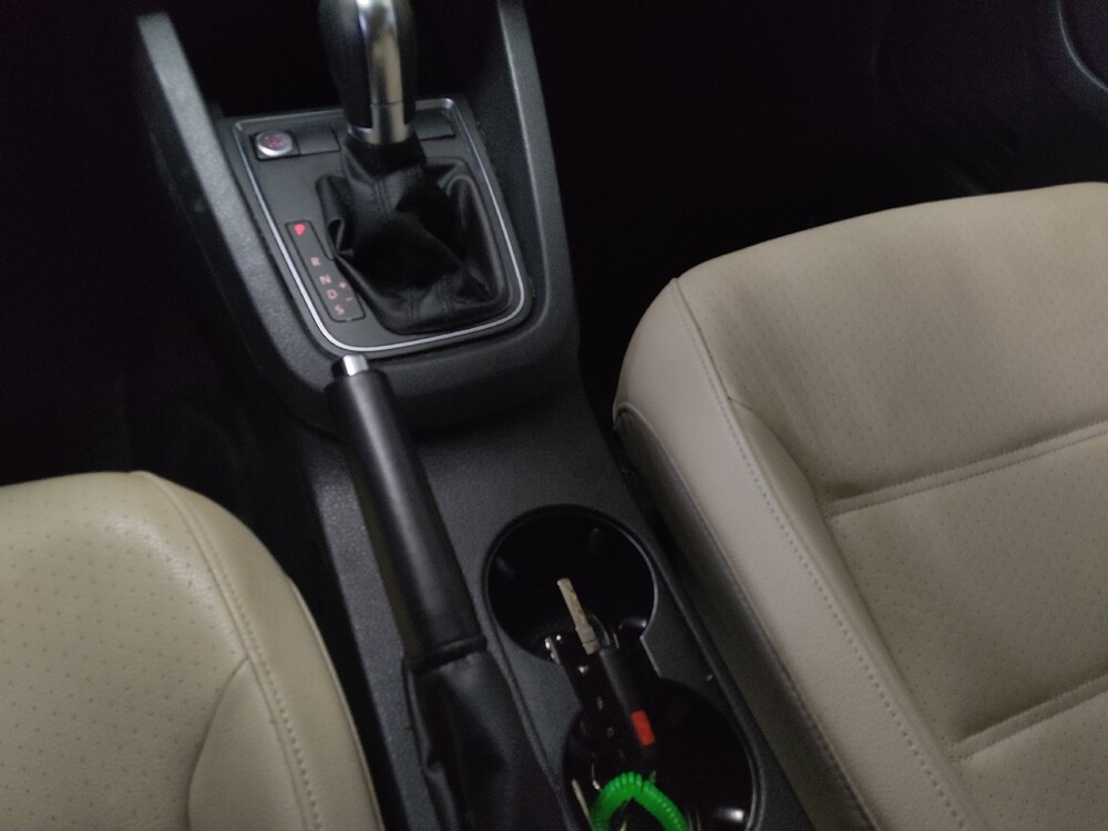 2017 Volkswagen Jetta in Morrow, GA 30260 - 18091776 26