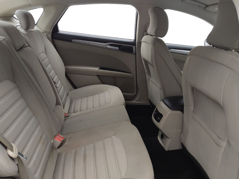 2019 Ford Fusion in Lakewood, CO 80215 - 18091780 19