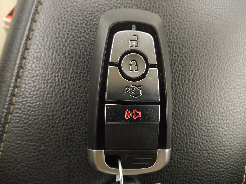 2019 Ford Fusion in Lakewood, CO 80215 - 18091780 32