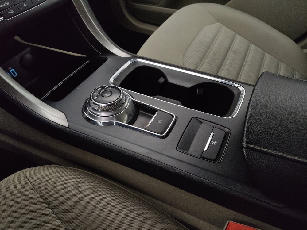 2019 Ford Fusion in Lakewood, CO 80215 - 18091780 26