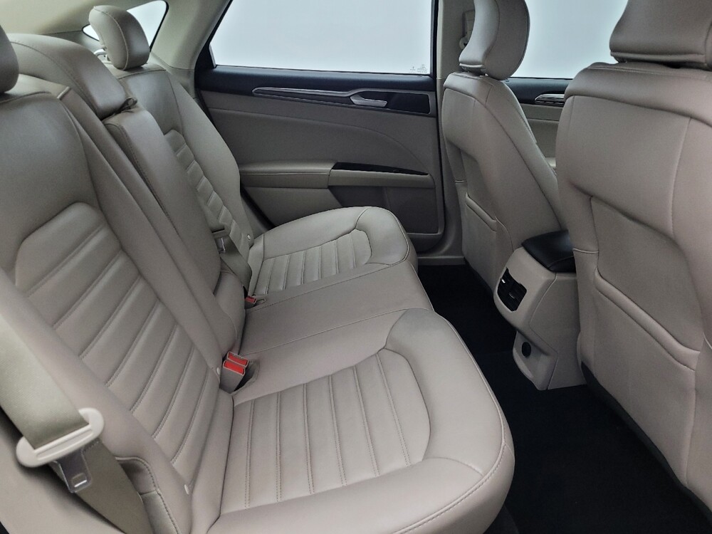 2017 Ford Fusion in Hialeah, FL 33014 - 18091792 19