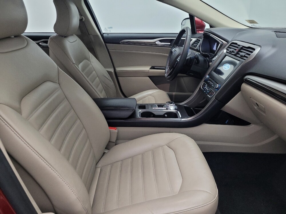 2017 Ford Fusion in Hialeah, FL 33014 - 18091792 21