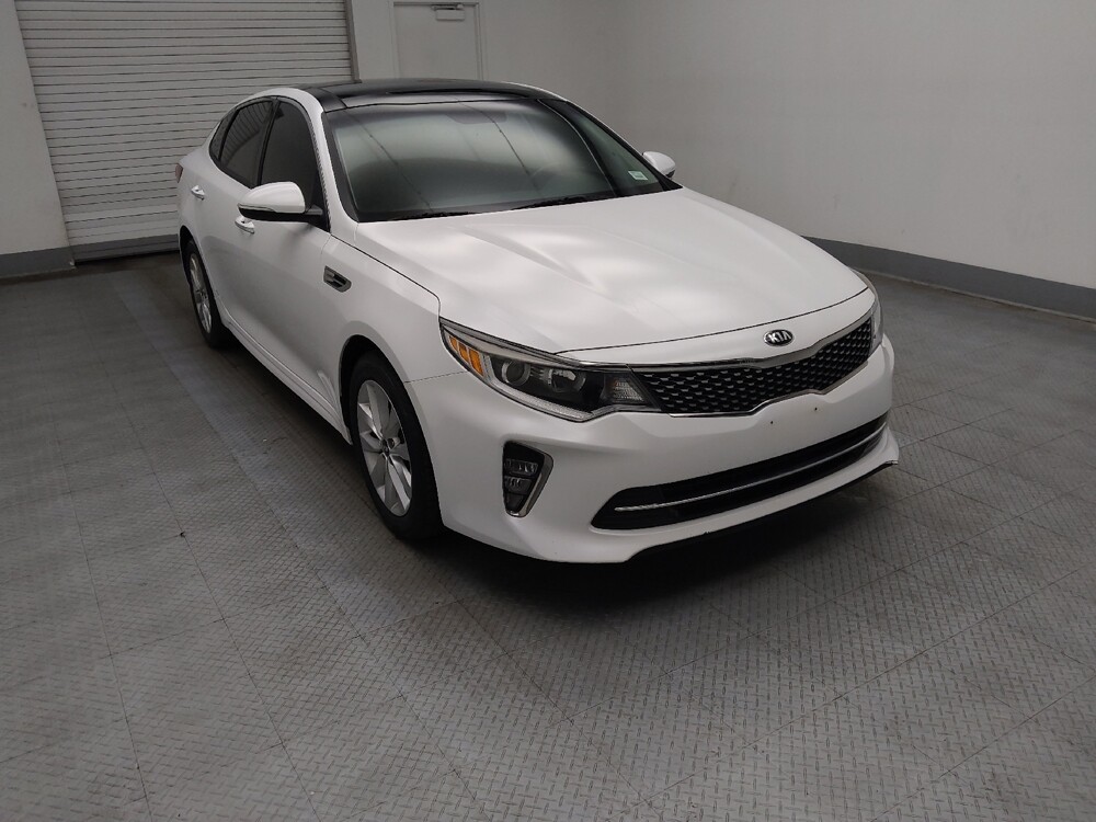 2018 Kia Optima in Lombard, IL 60148 - 18091804 13