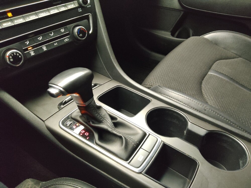 2018 Kia Optima in Lombard, IL 60148 - 18091804 26