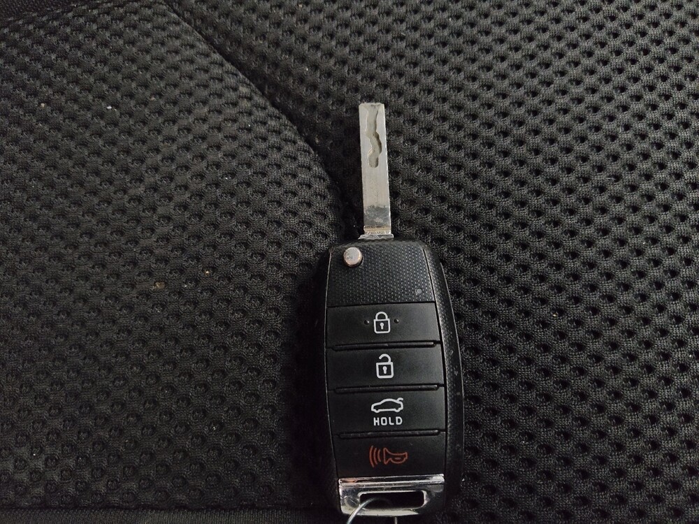 2020 Kia Optima in Lombard, IL 60148 - 18091805 32