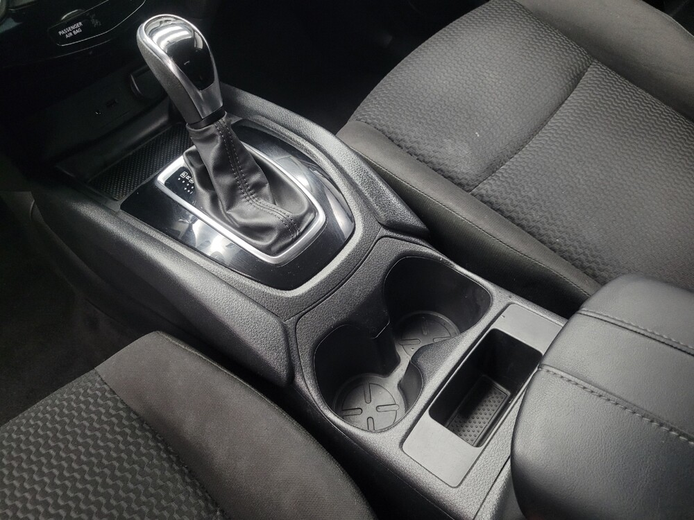 2019 Nissan Rogue Sport in Indianapolis, IN 46222 - 18091817 26