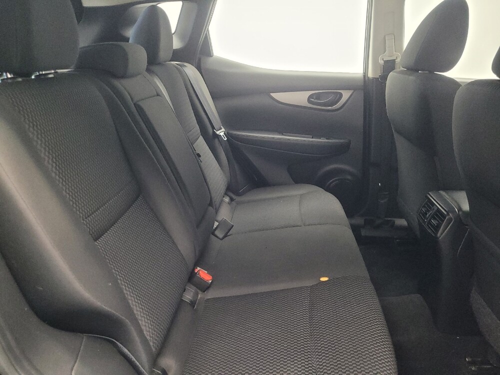 2019 Nissan Rogue Sport in Indianapolis, IN 46222 - 18091817 19