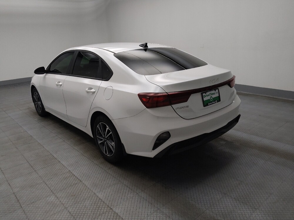 2022 Kia Forte in Peoria, IL 61615 - 18091820 5