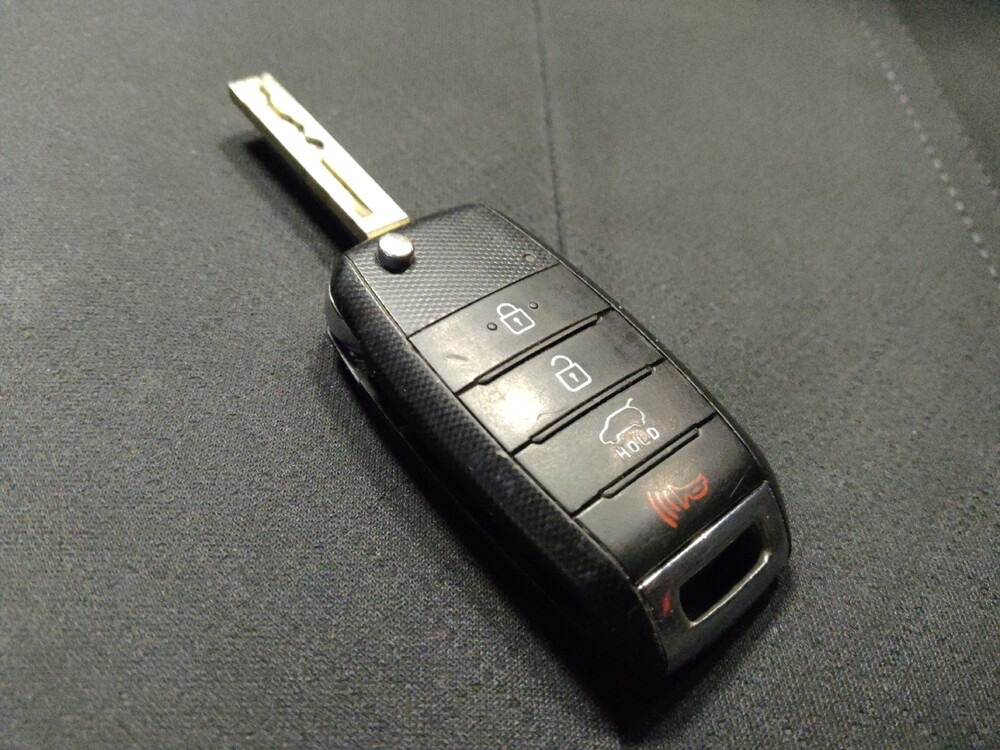 2018 Kia Sorento in Chandler, AZ 85225 - 18091821 32