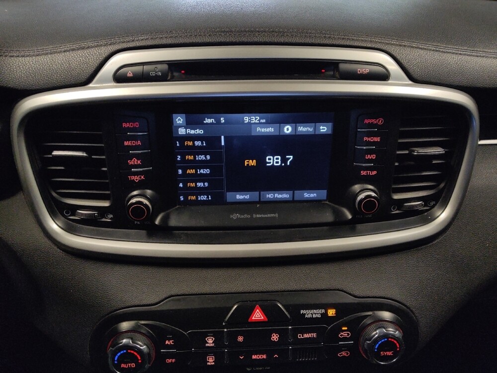 2018 Kia Sorento in Chandler, AZ 85225 - 18091821 25