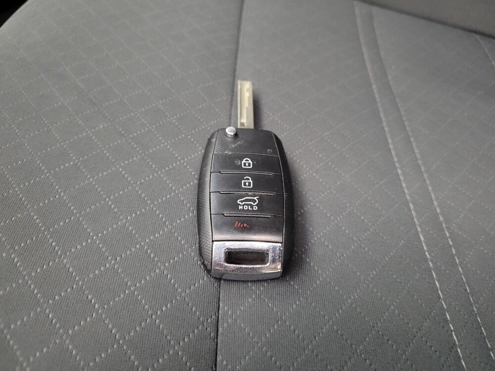 2020 Kia Sorento in Taylor, MI 48180 - 18091822 32