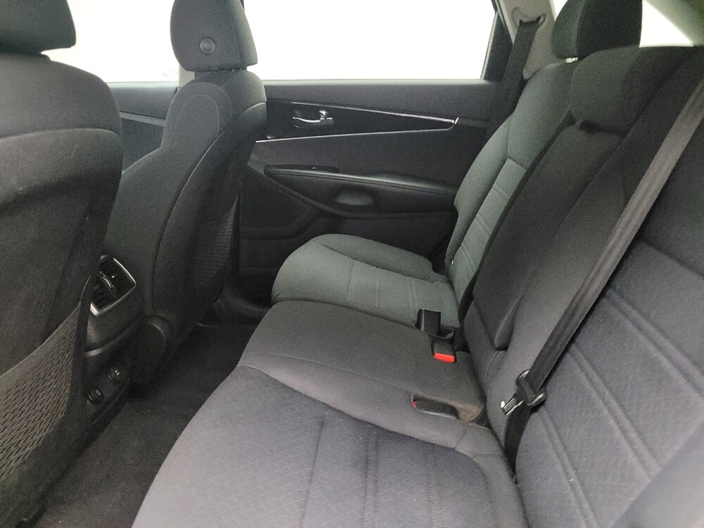 2020 Kia Sorento in Taylor, MI 48180 - 18091822 18