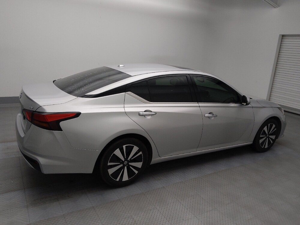 2019 Nissan Altima in Springfield, MO 65807 - 18091825 10