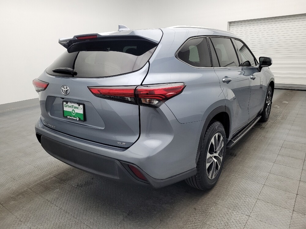 2022 Toyota Highlander in Gainesville, FL 32609 - 18091836 9