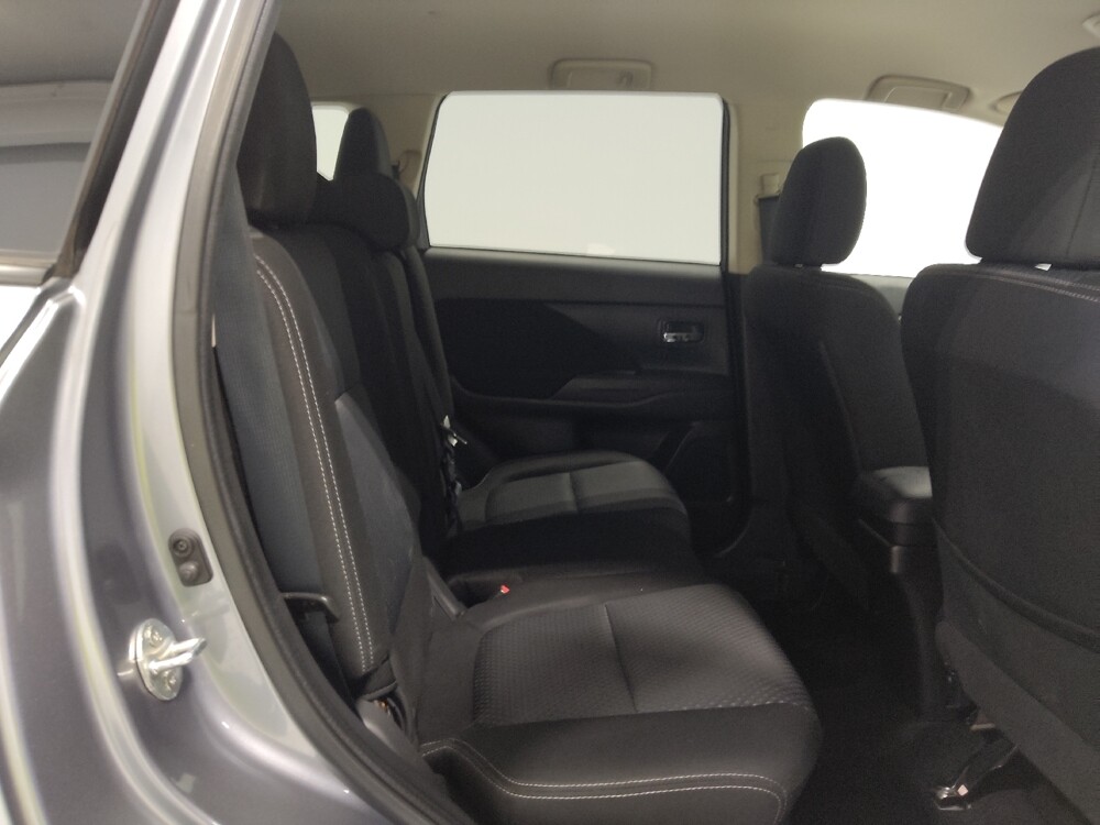 2016 Mitsubishi Outlander in Columbus, OH 43231 - 18091840 19
