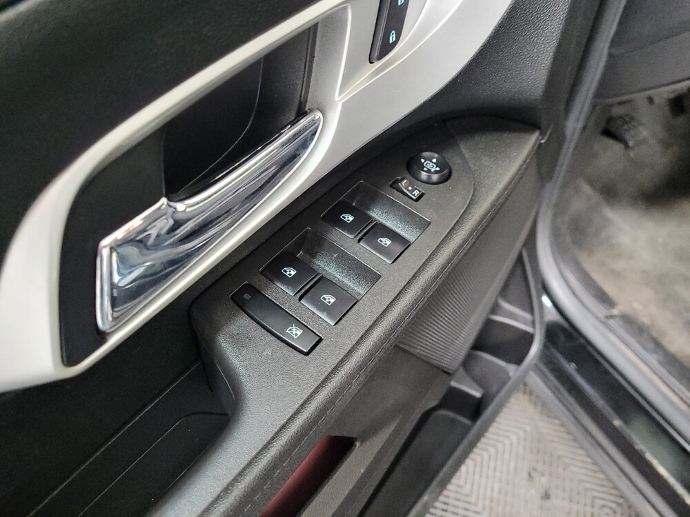 2017 Chevrolet Equinox in Pittsburgh, PA 15236 - 18091851 27