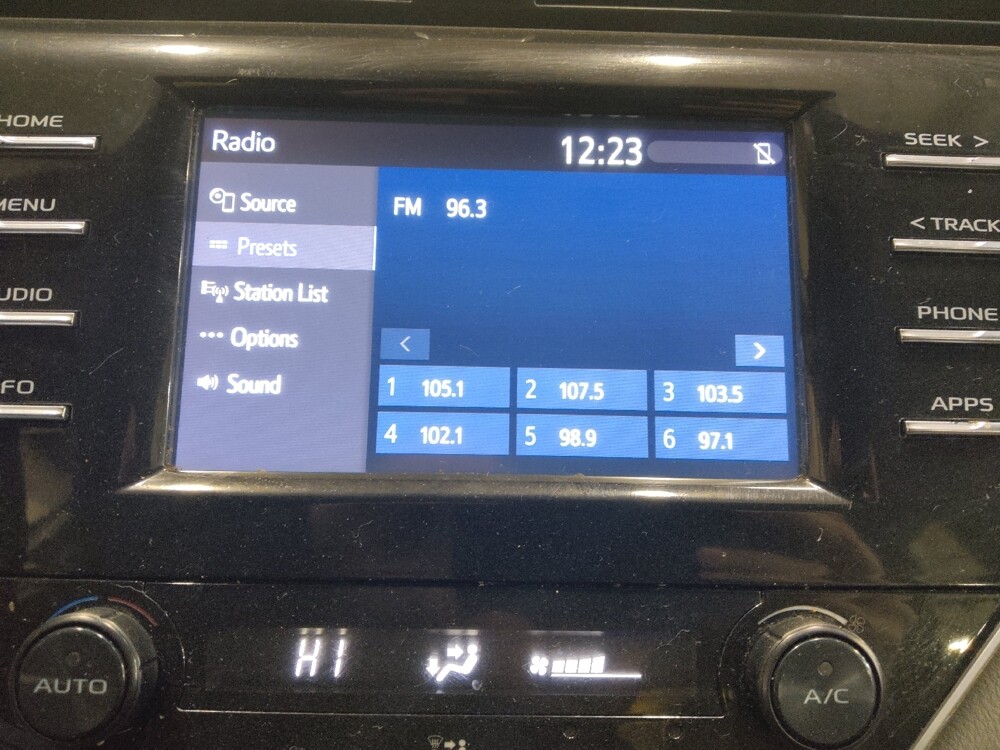 2018 Toyota Camry in Owings Mills, MD 21117 - 18091869 25