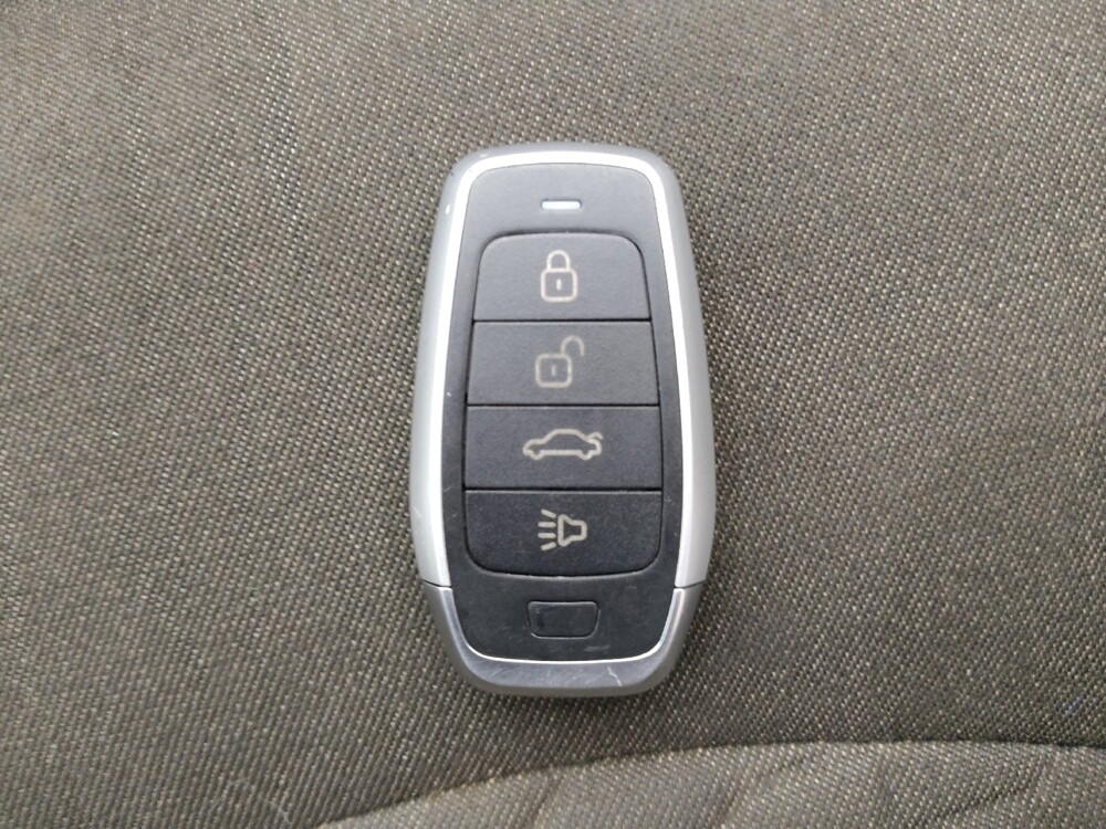 2020 Chevrolet Equinox in St. Louis, MO 63125 - 18091870 32