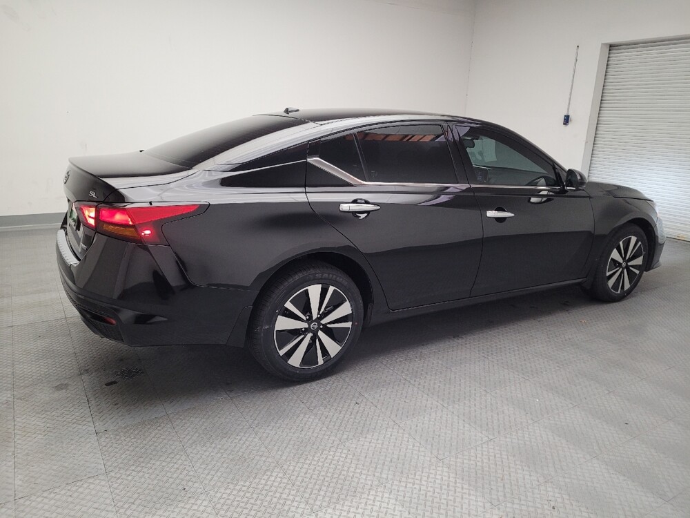 2022 Nissan Altima in Downey, CA 90241 - 18091873 10