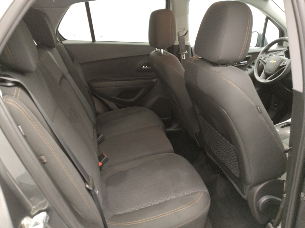 2020 Chevrolet Trax in Topeka, KS 66611 - 18091877 19