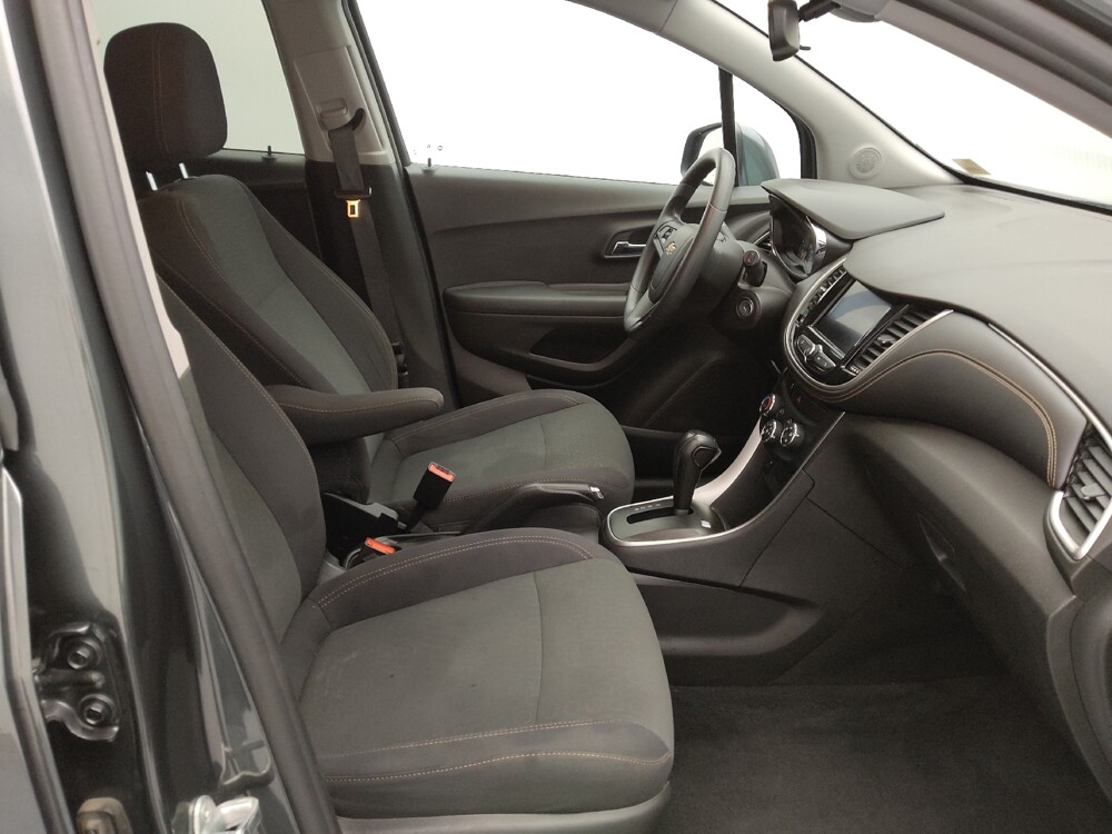 2020 Chevrolet Trax in Topeka, KS 66611 - 18091877 21